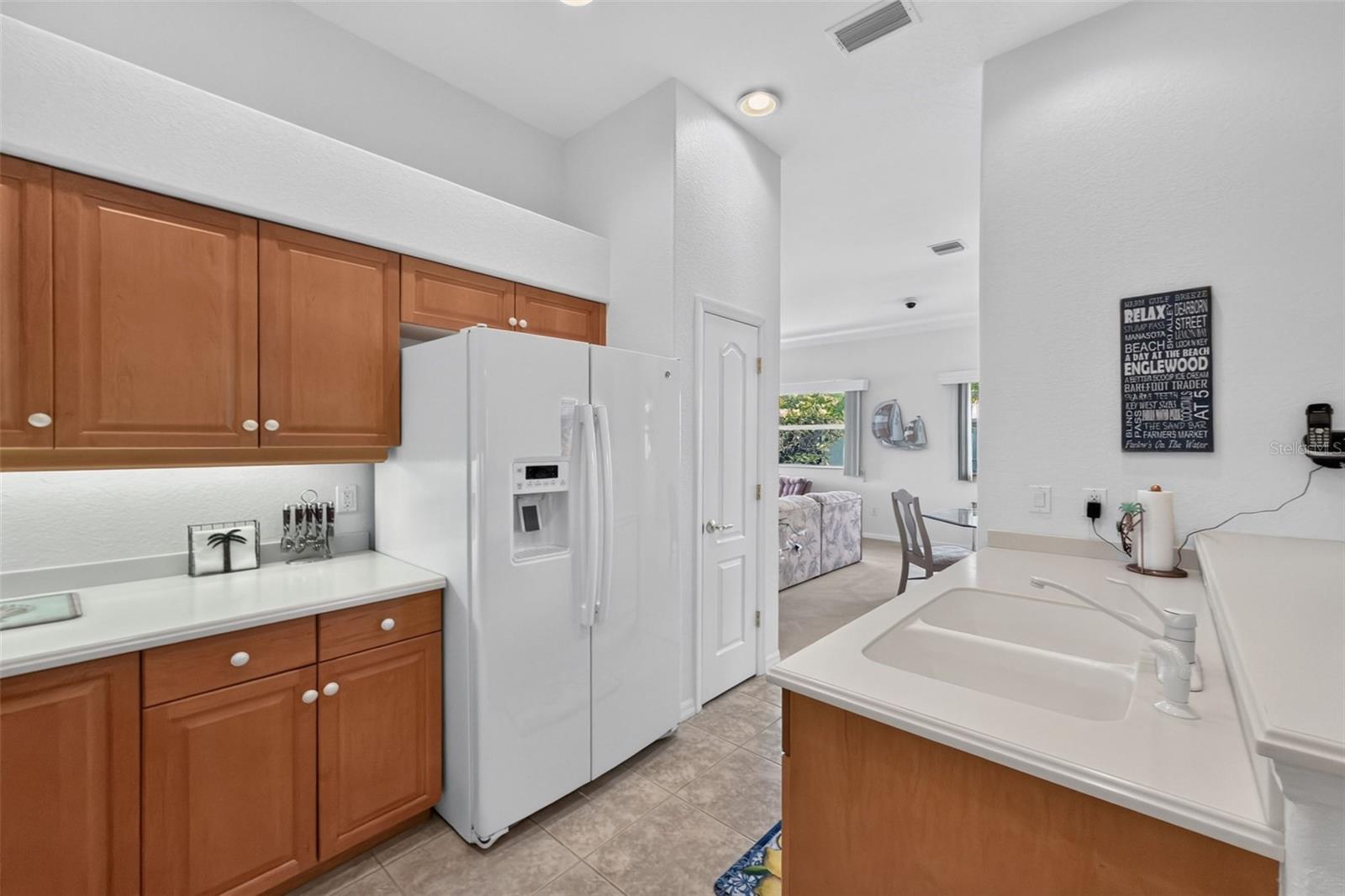 1050 YOSEMITE DR — photo 22