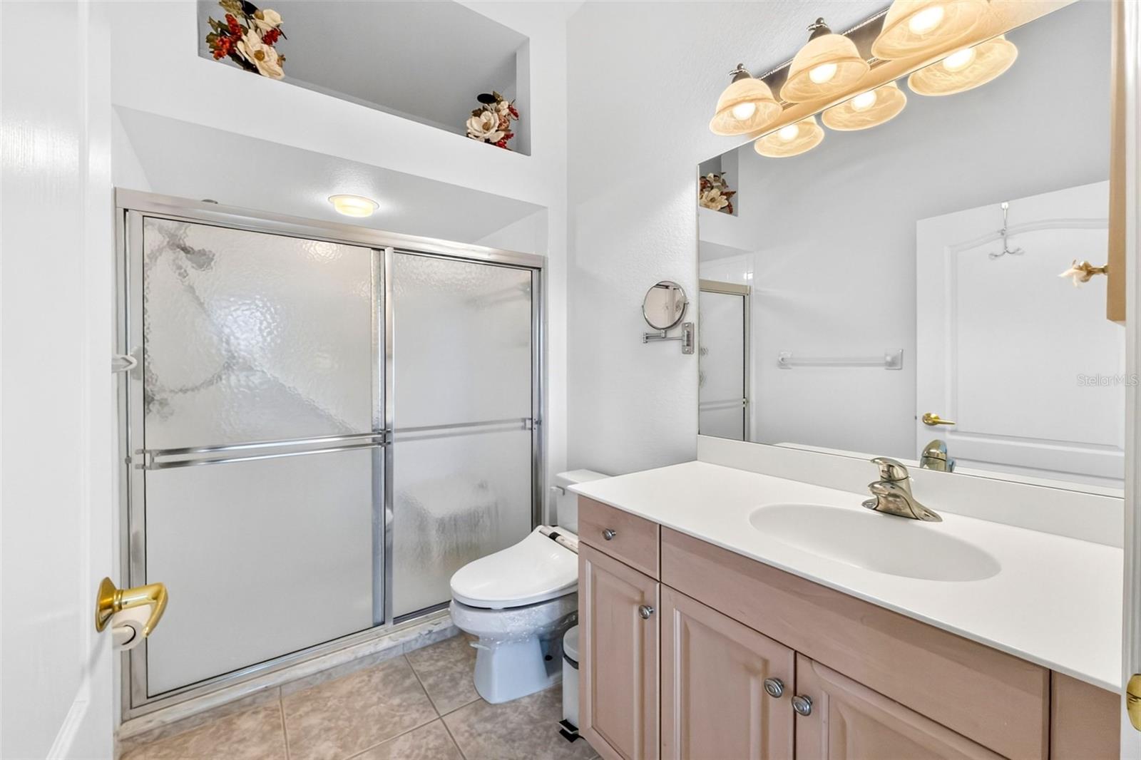 1050 YOSEMITE DR — photo 15