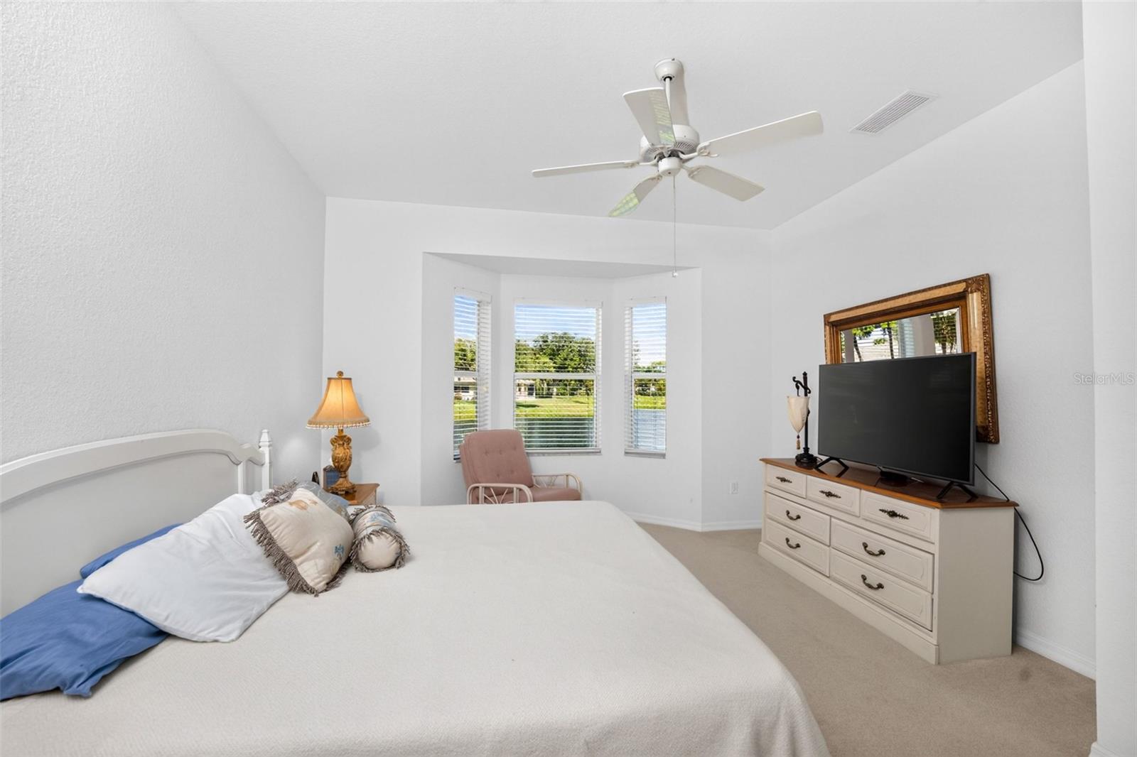 1050 YOSEMITE DR — photo 12