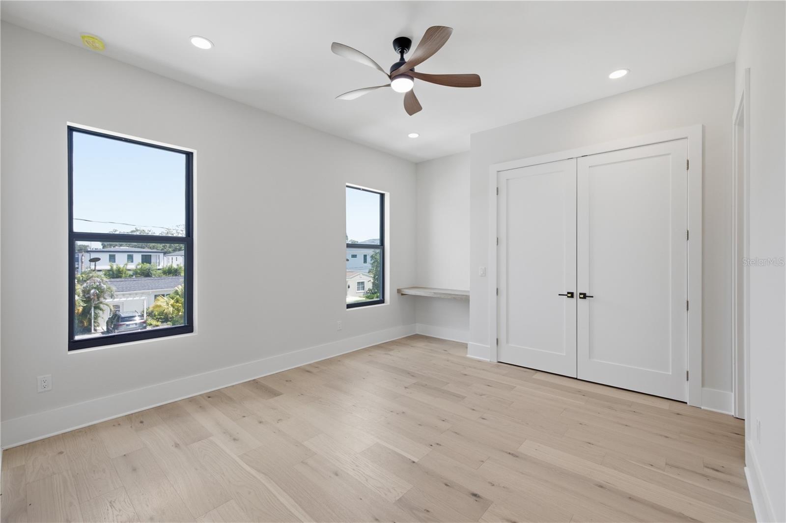 810 W BRADDOCK ST — photo 61
