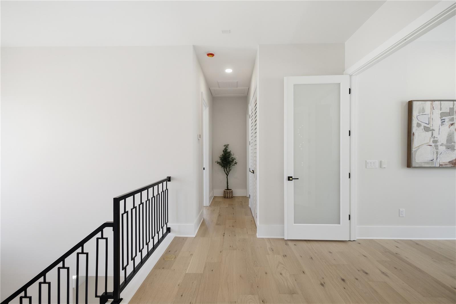 810 W BRADDOCK ST — photo 51