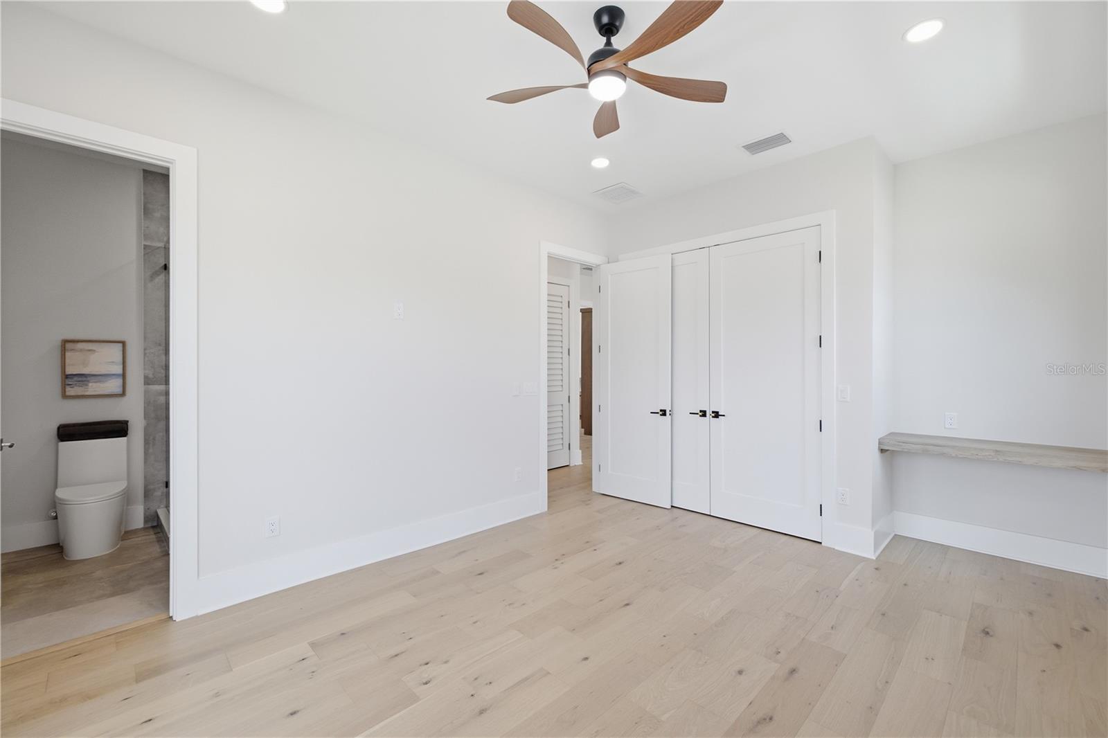 810 W BRADDOCK ST — photo 63