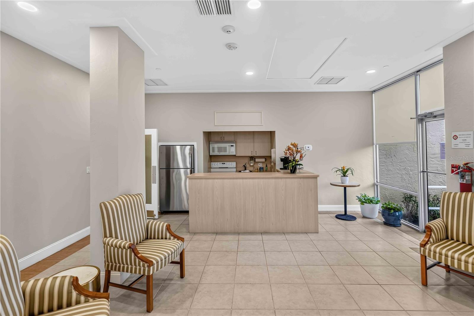 1212 BEN FRANKLIN DR #1205 — photo 36