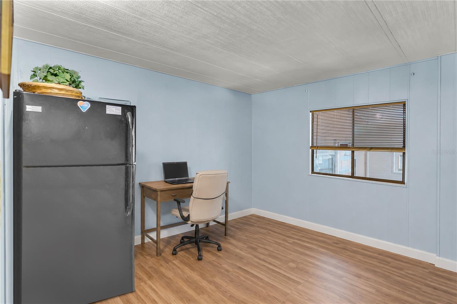 38546 STAFFORD DR — photo 12