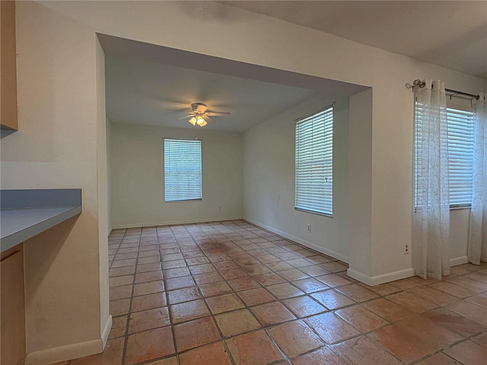 7806 ALAFIA RIDGE RD — photo 8