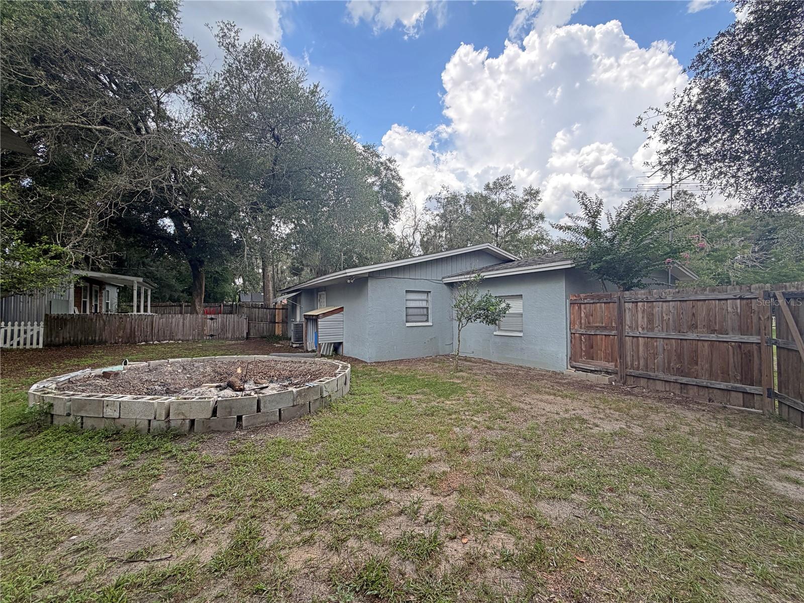 7806 ALAFIA RIDGE RD — photo 22