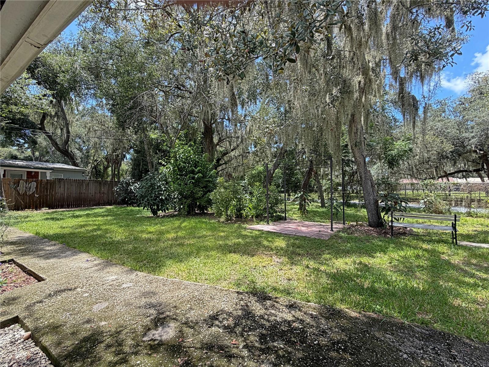 7806 ALAFIA RIDGE RD — photo 5