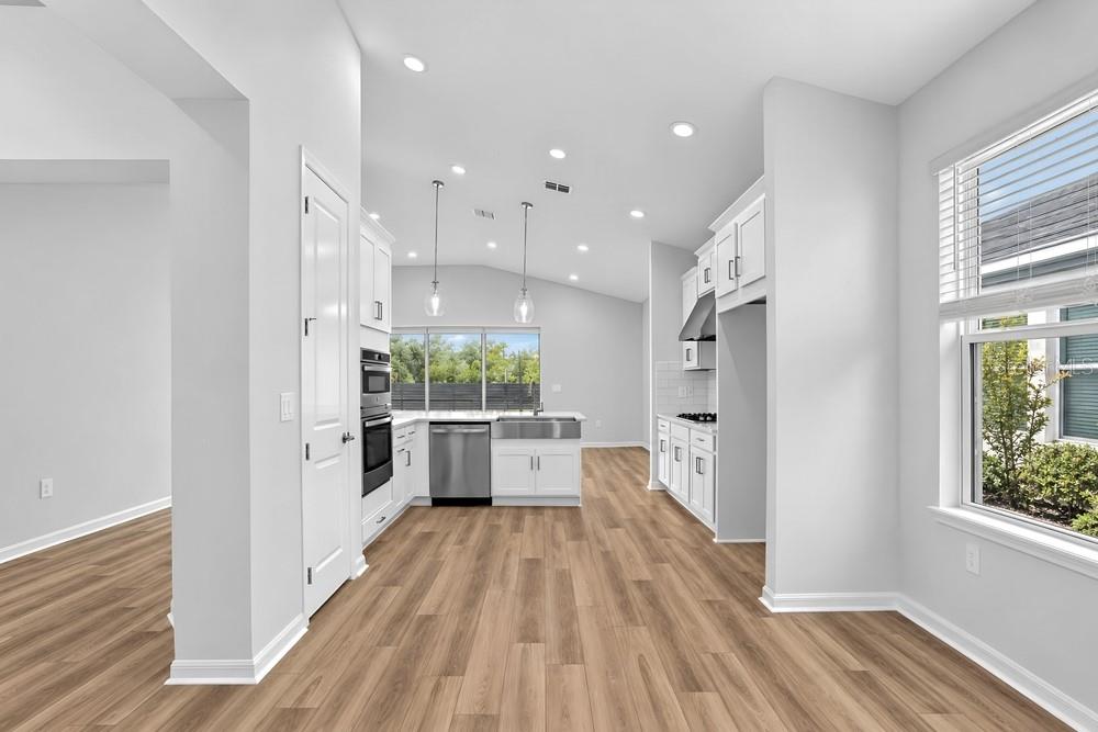 14246 SAWMILL ST — photo 13