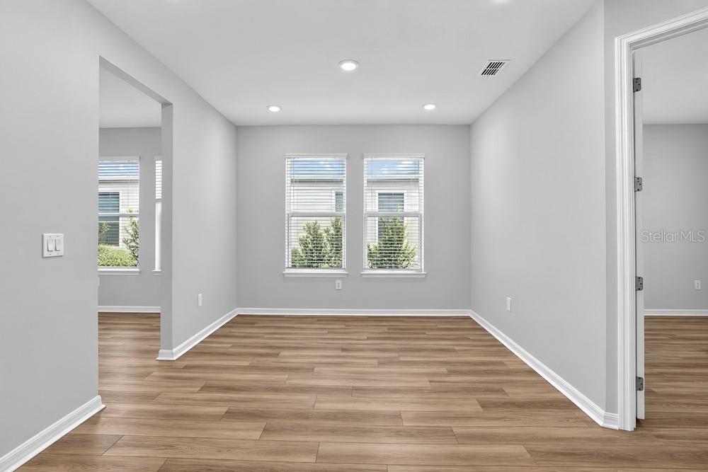 14246 SAWMILL ST — photo 8