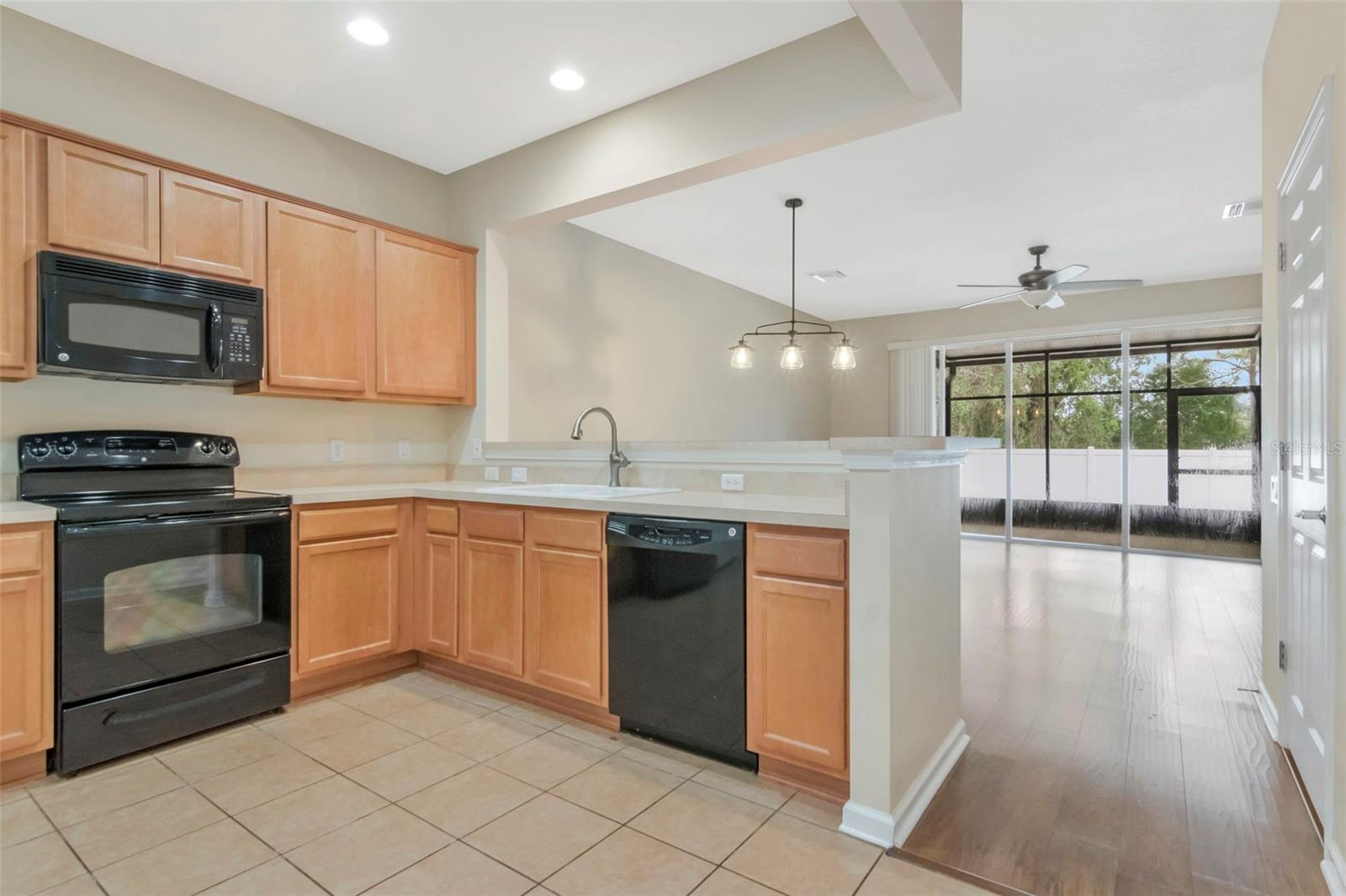 10208 ESTERO BAY LN — photo 10
