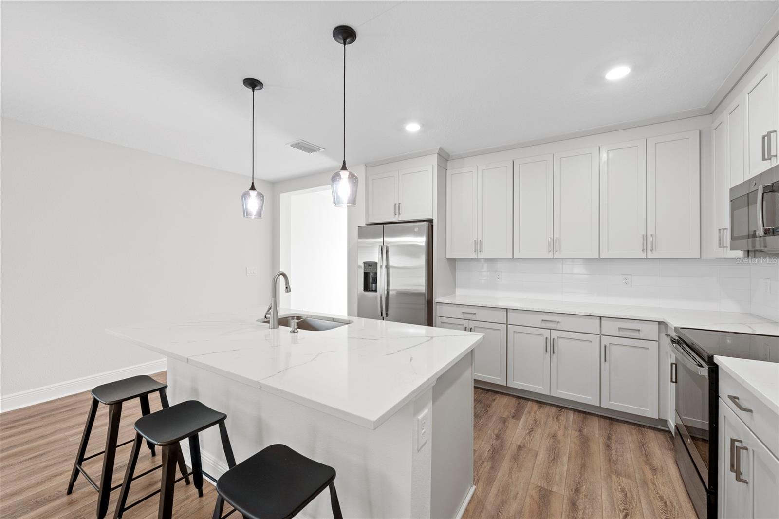 5540 PATANO LOOP — photo 9
