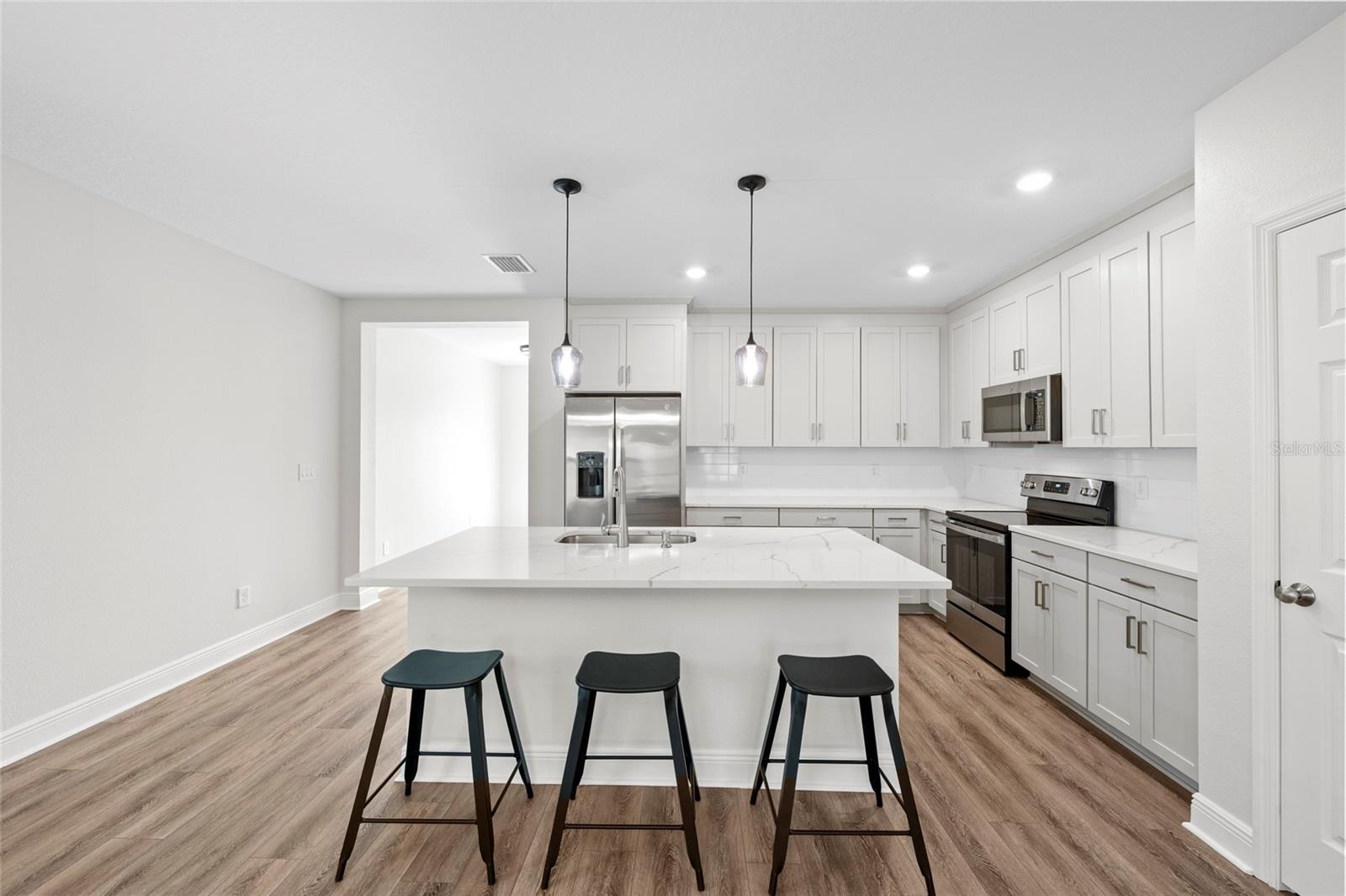 5540 PATANO LOOP — photo 11