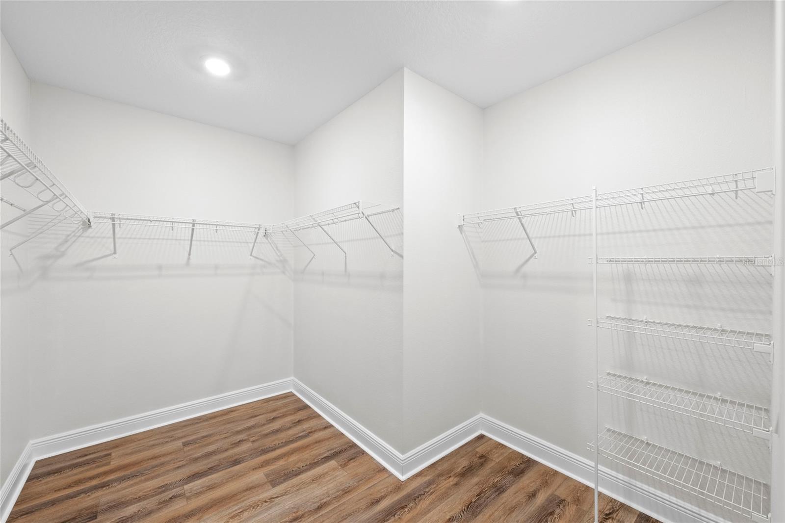 5540 PATANO LOOP — photo 25