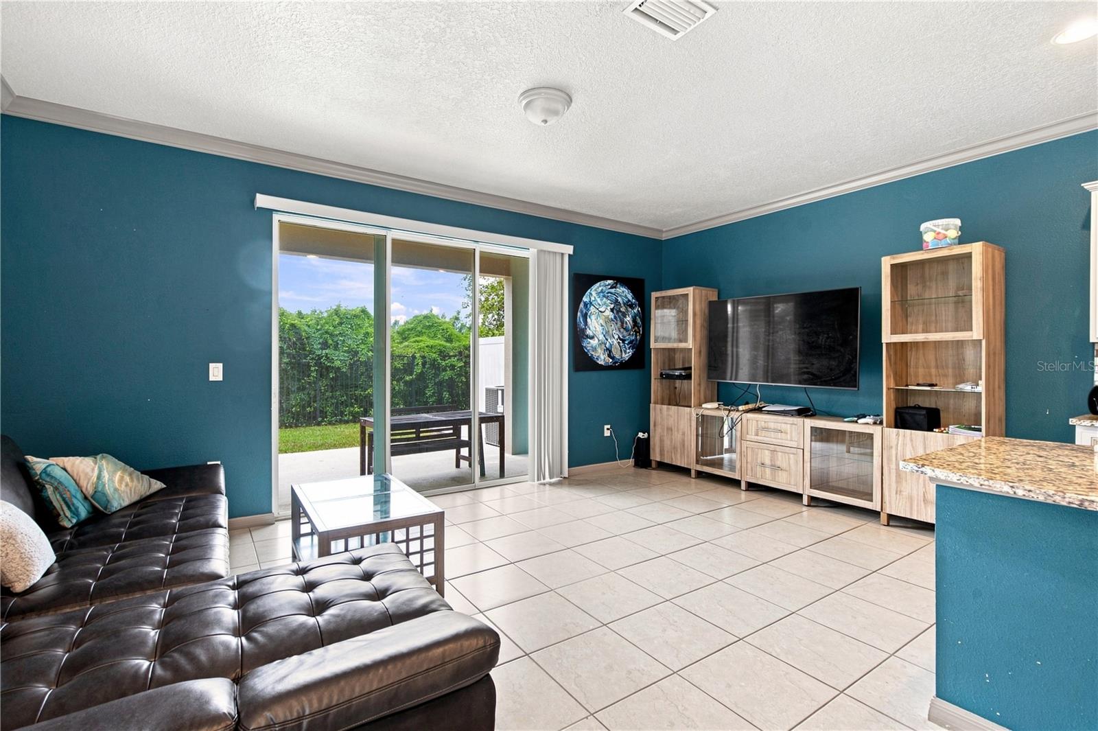 9237 HILLCROFT DR — photo 15