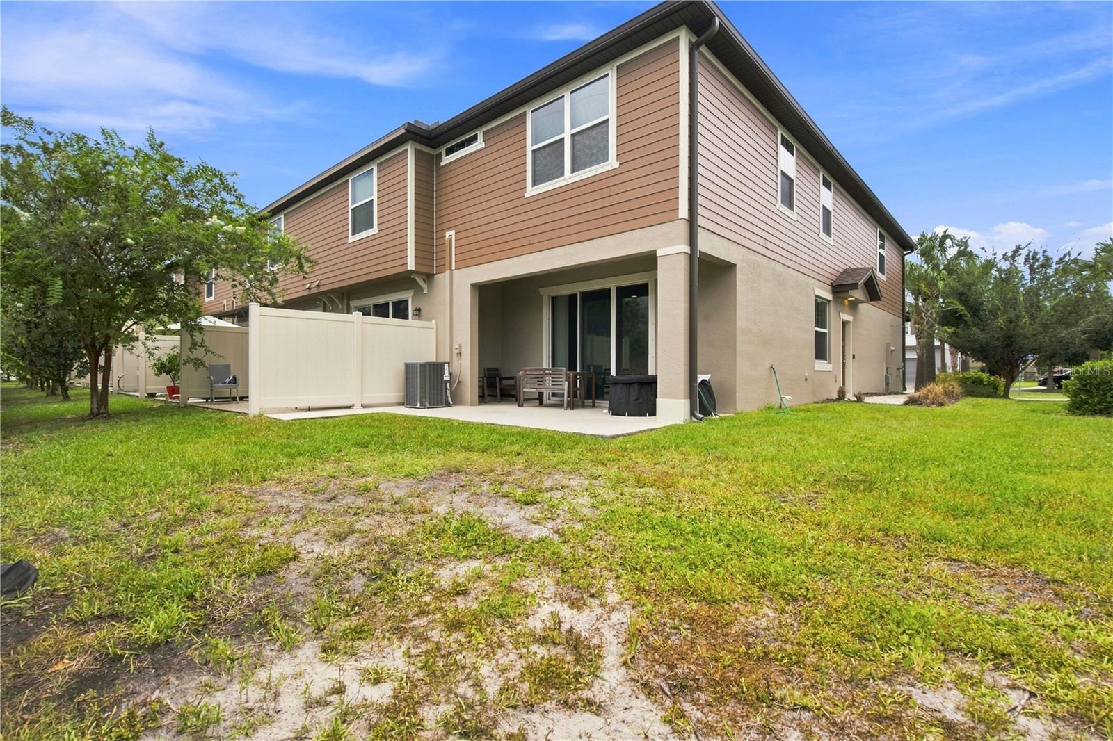 9237 HILLCROFT DR — photo 4