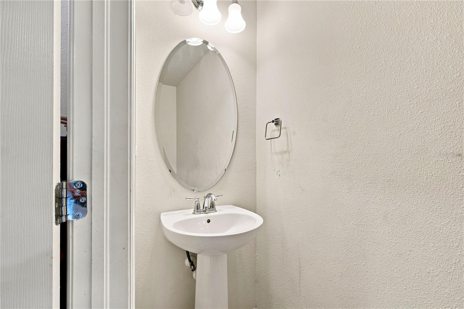 9237 HILLCROFT DR — photo 38