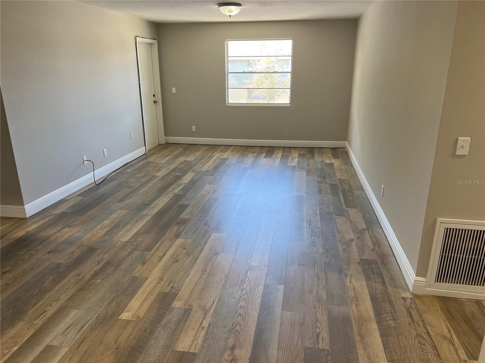 208 RED CEDAR PL #208 — photo 17