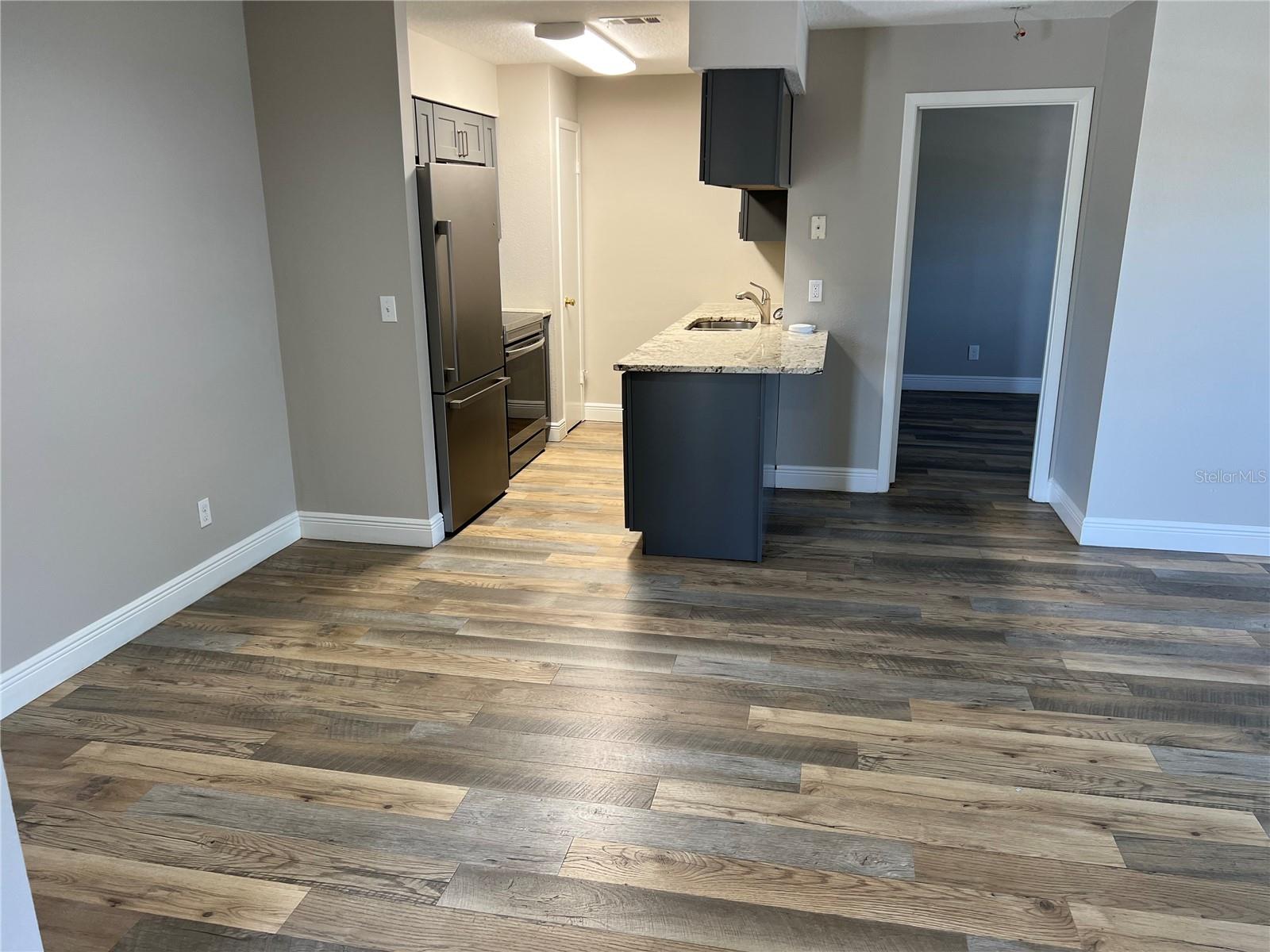 208 RED CEDAR PL #208 — photo 6