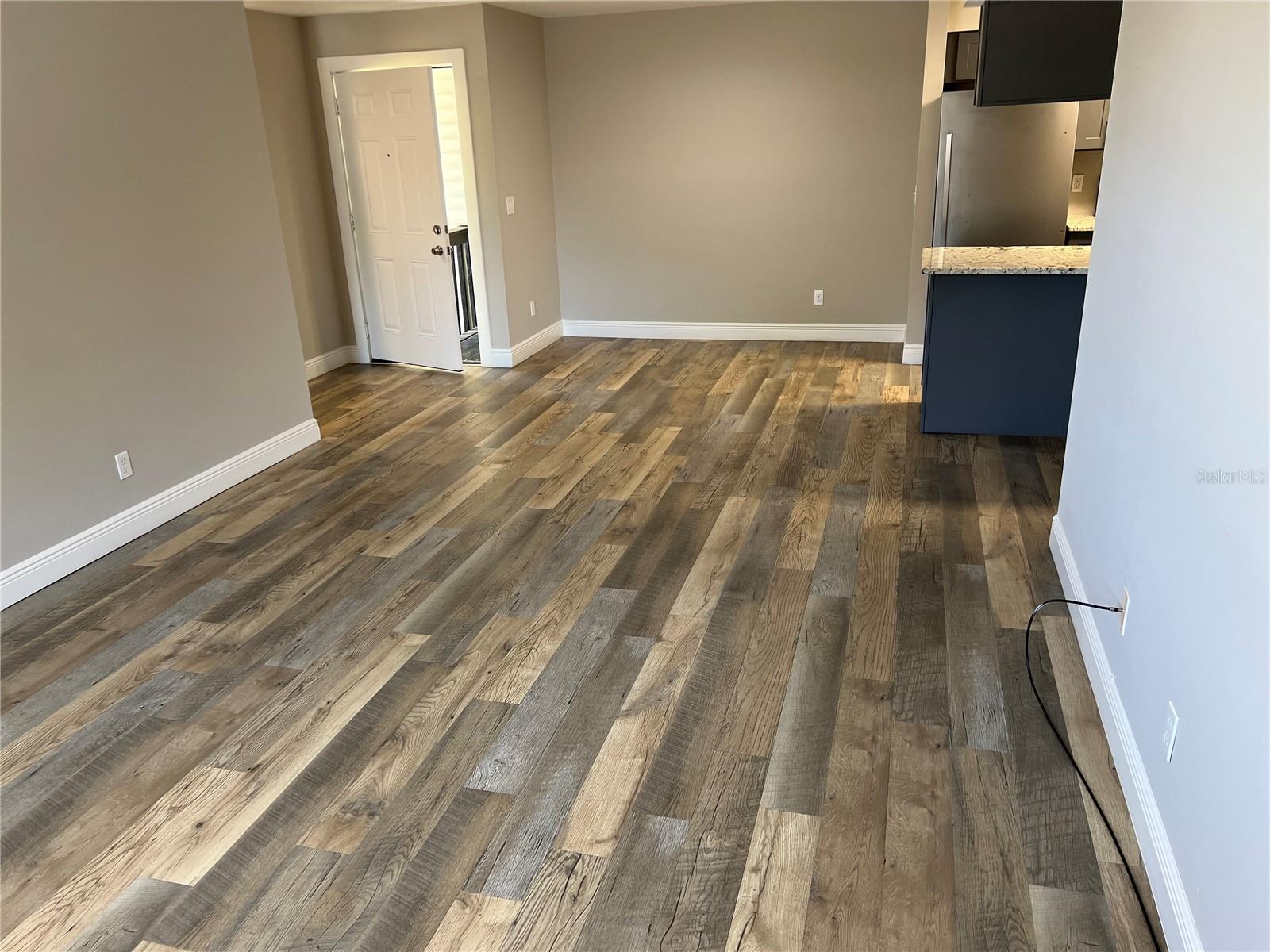 208 RED CEDAR PL #208 — photo 11