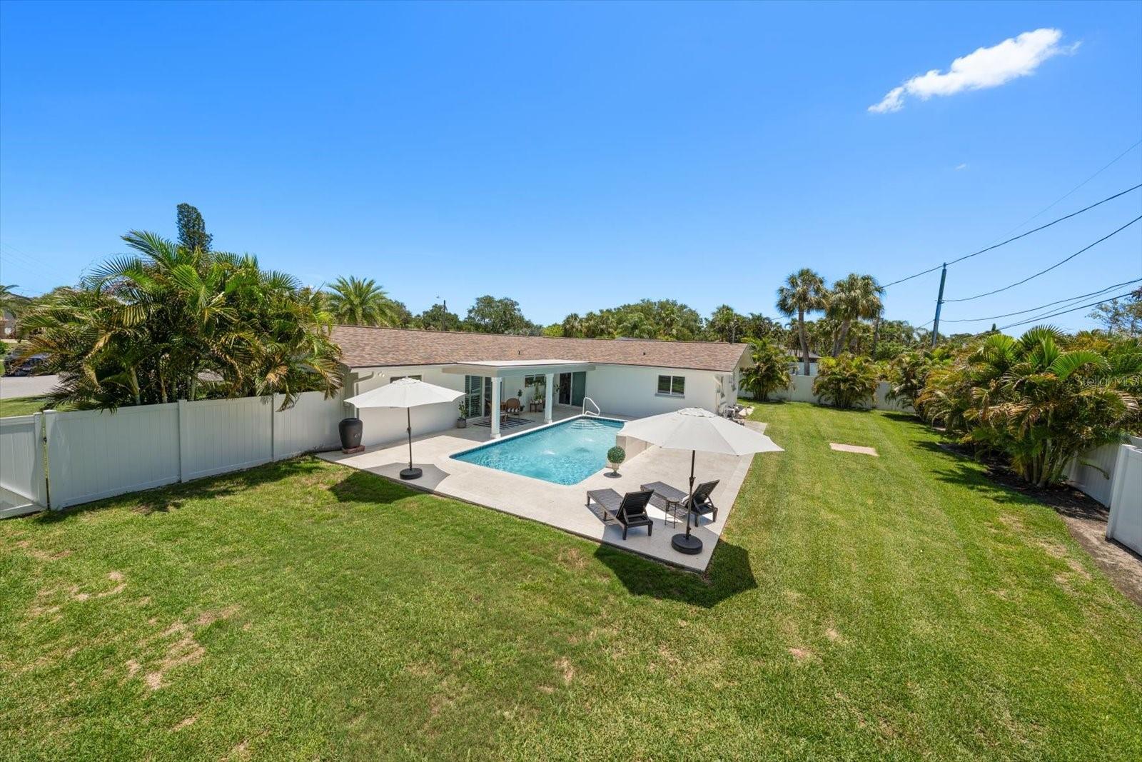 821 JACARANDA DR — photo 33