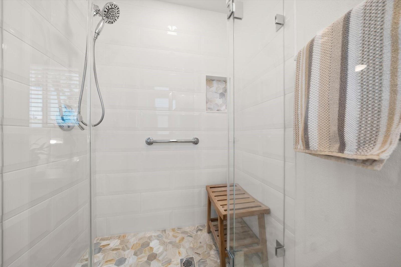 821 JACARANDA DR — photo 25