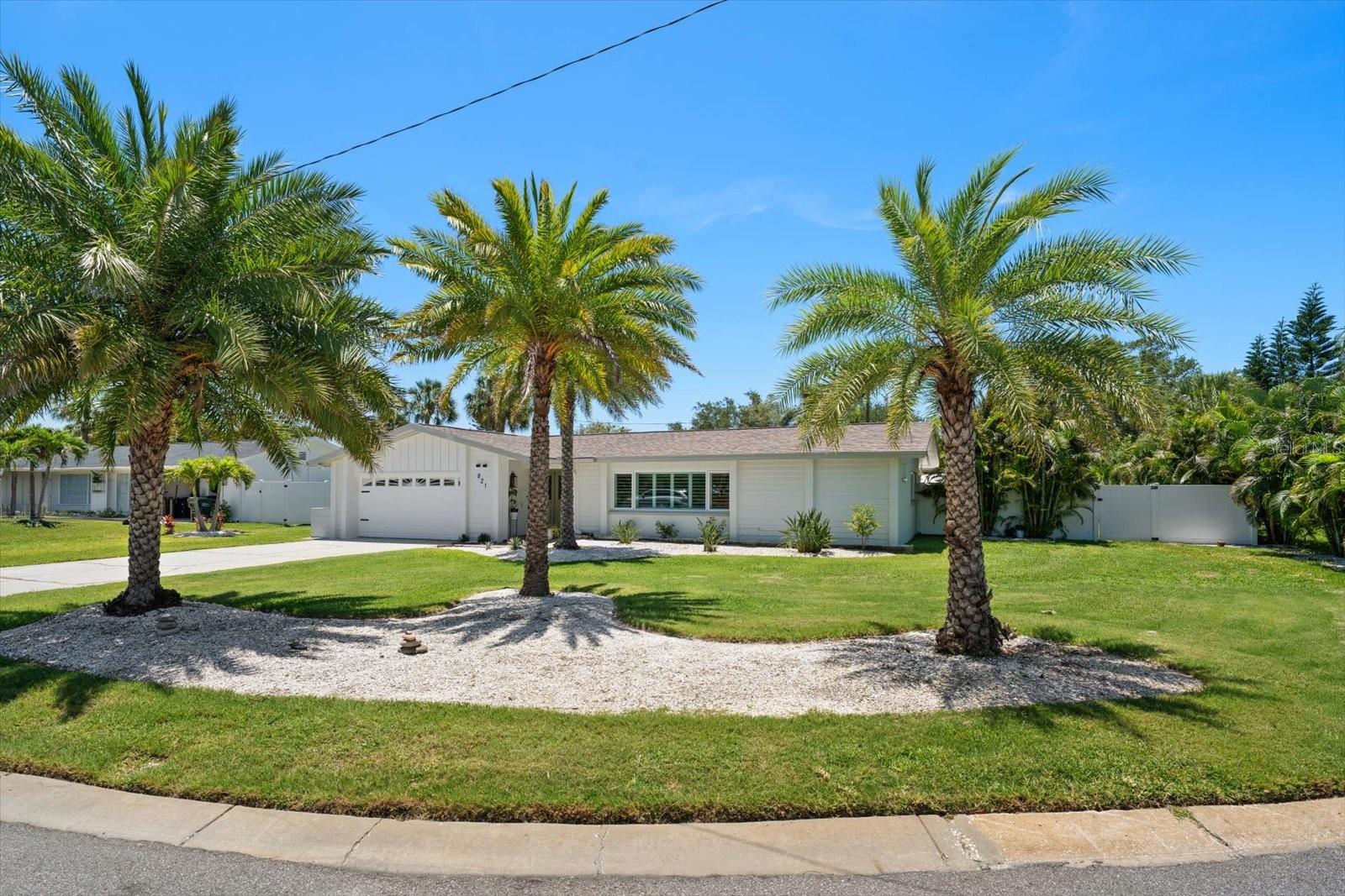 821 JACARANDA DR — photo 31
