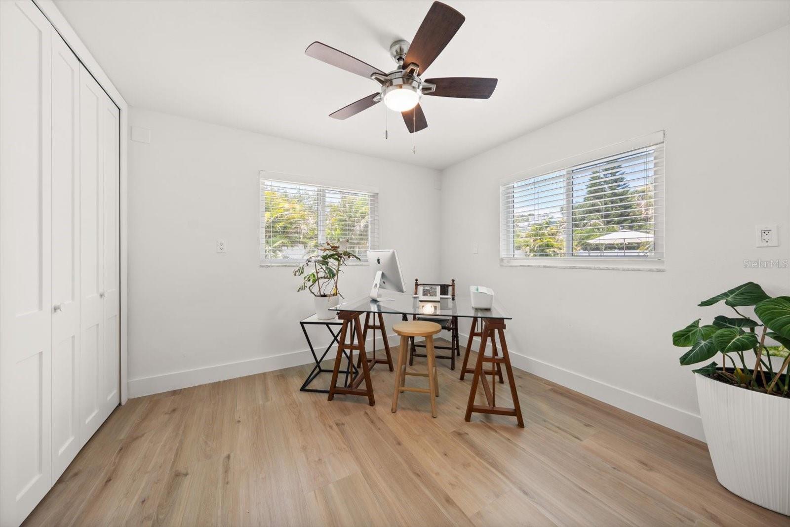821 JACARANDA DR — photo 21