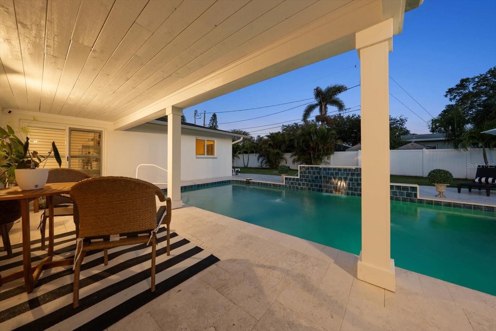 821 JACARANDA DR — photo 37