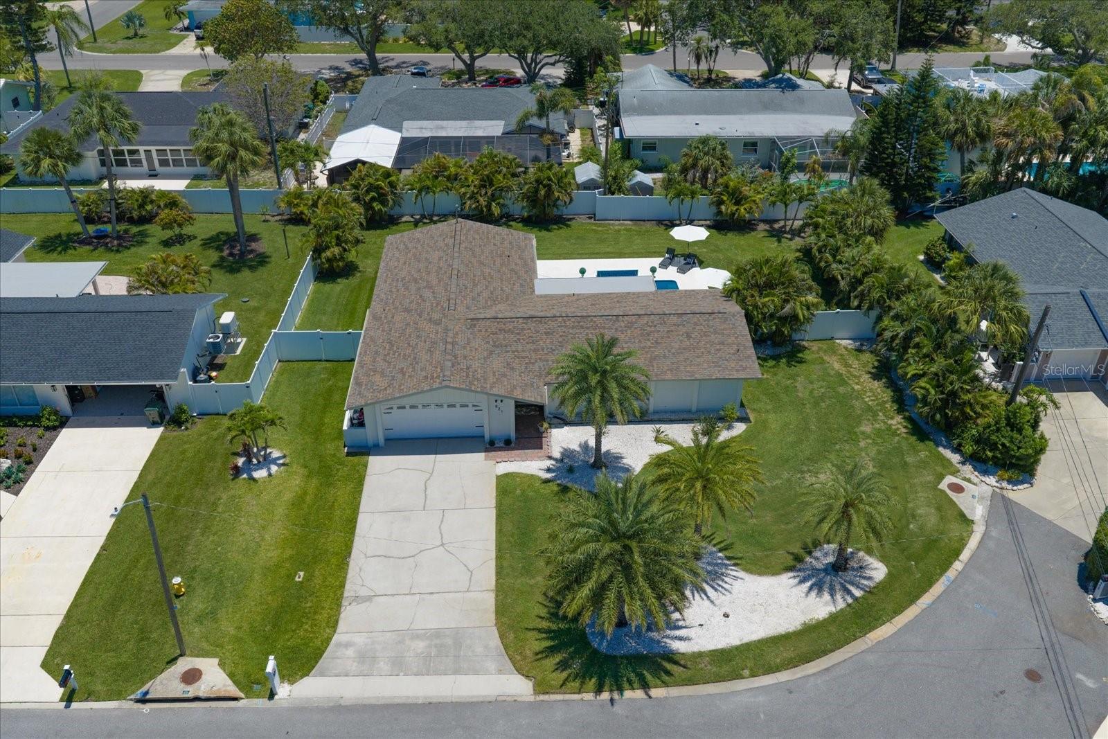 821 JACARANDA DR — photo 36
