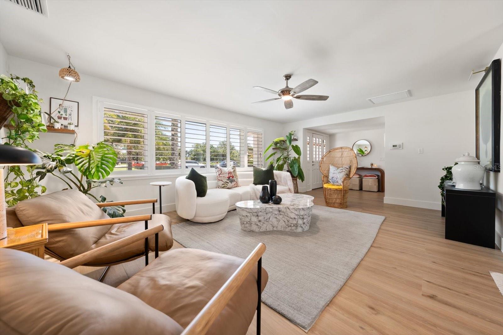 821 JACARANDA DR — photo 8