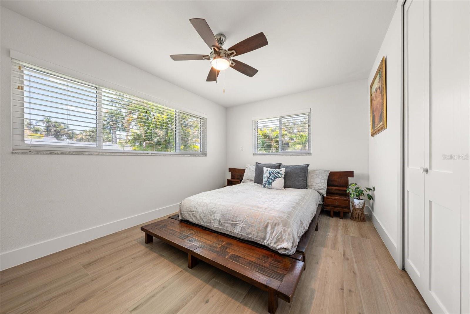821 JACARANDA DR — photo 18