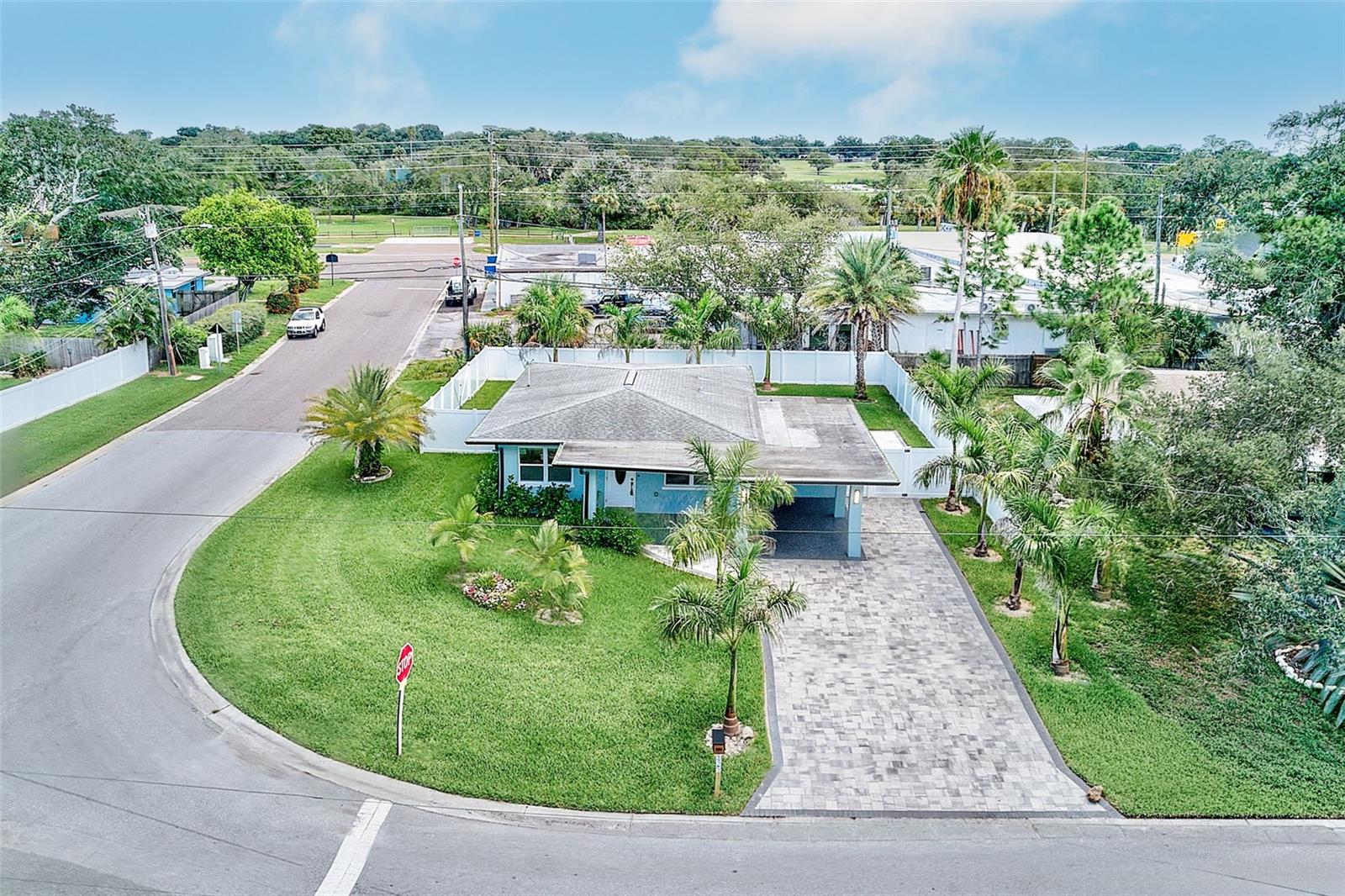 2425 BAYWOOD DR E — photo 38