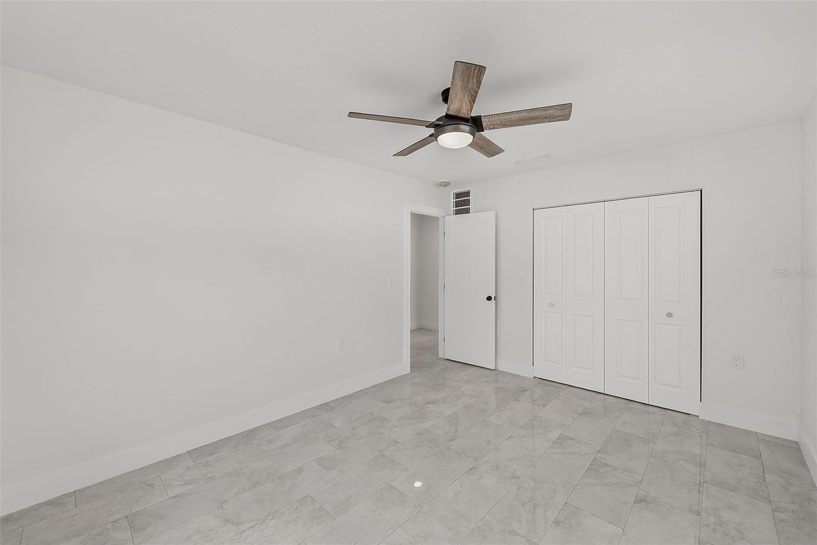 2425 BAYWOOD DR E — photo 20