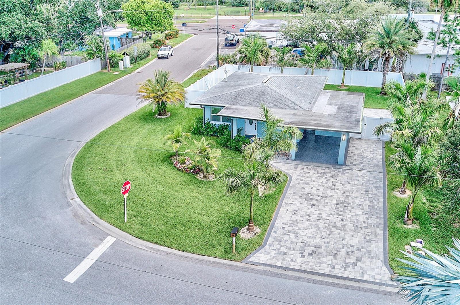 2425 BAYWOOD DR E — photo 37