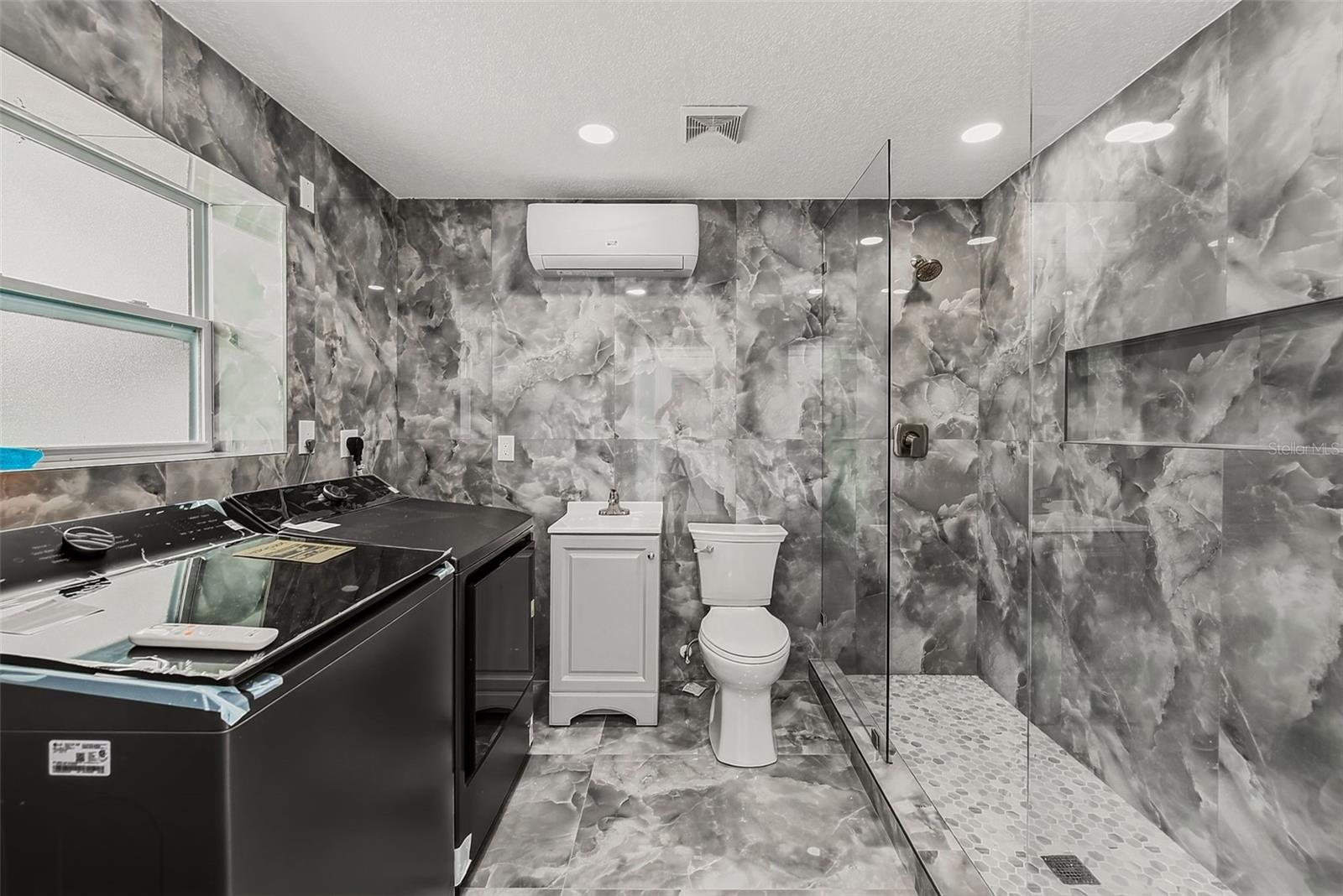 2425 BAYWOOD DR E — photo 25