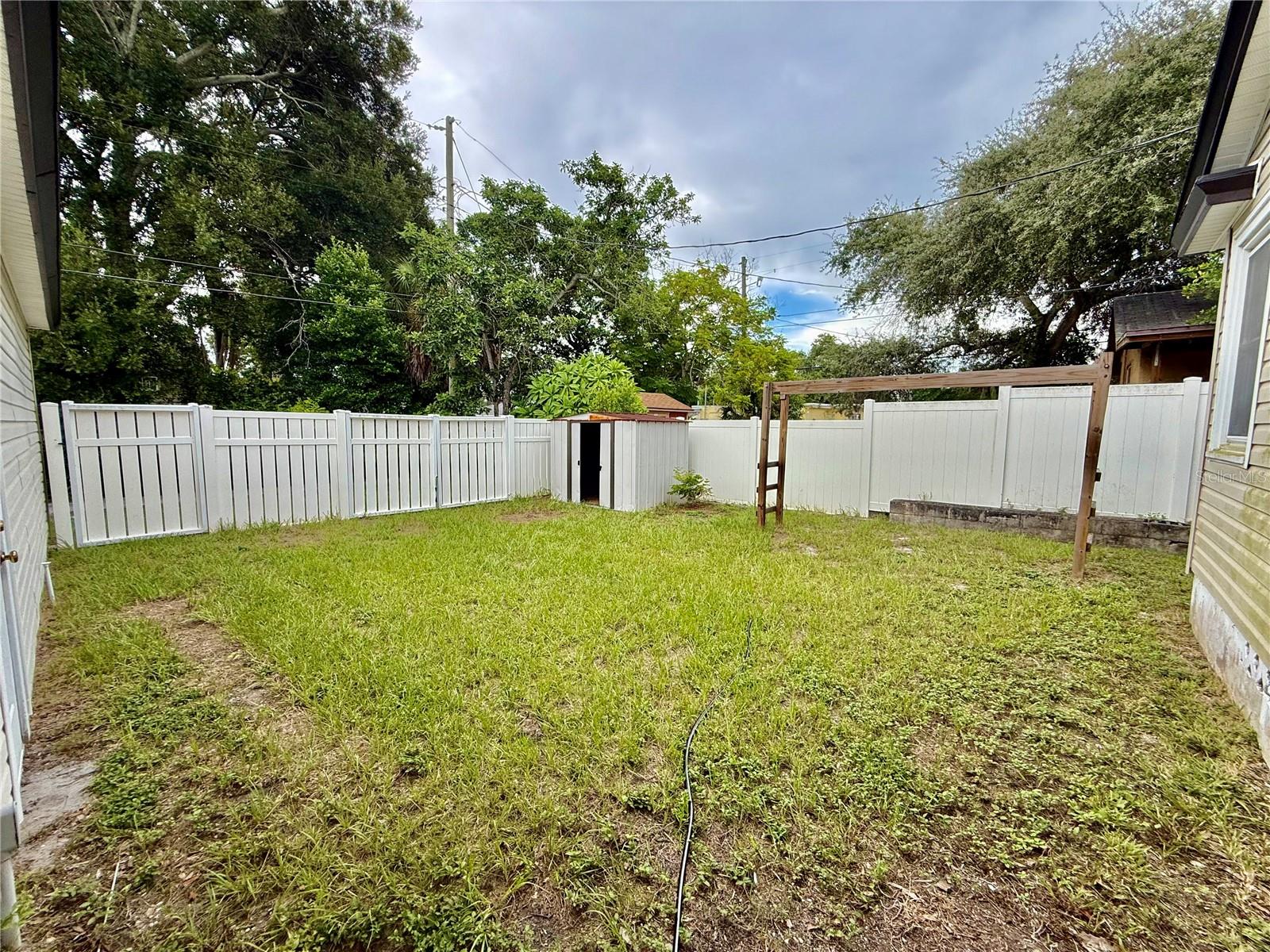 408 PRINCESS ST — photo 9