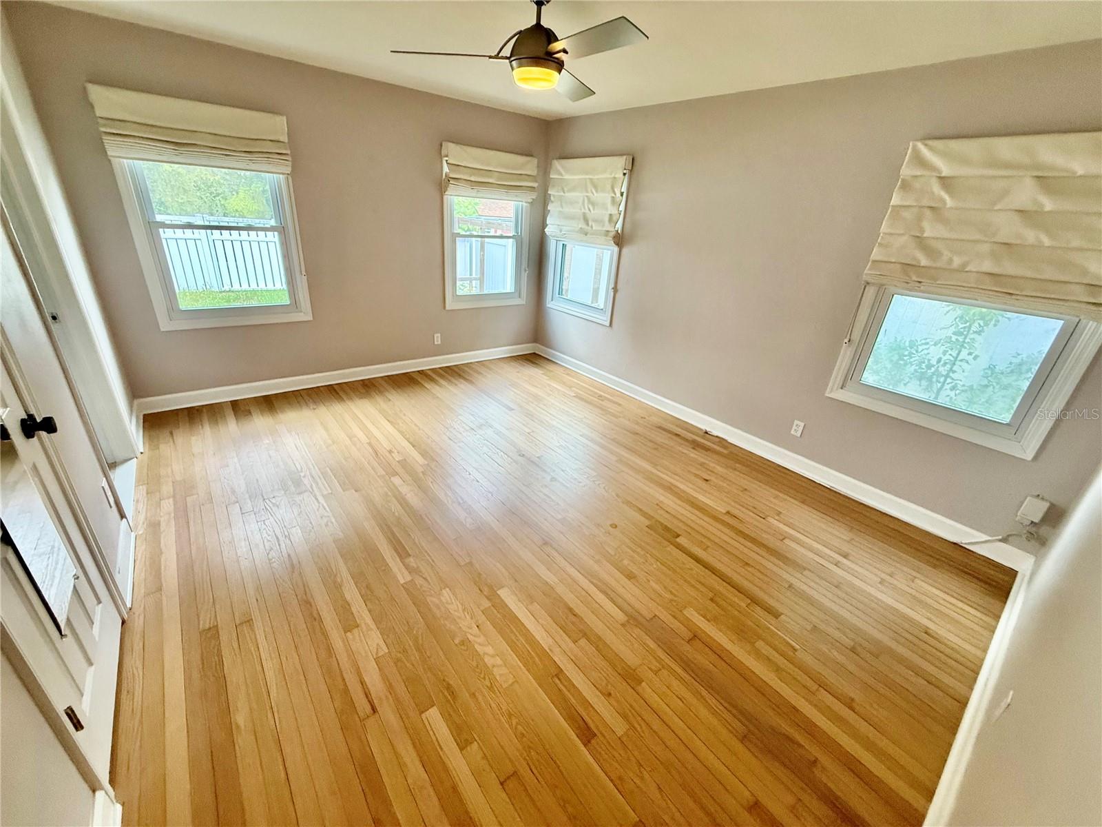 408 PRINCESS ST — photo 39