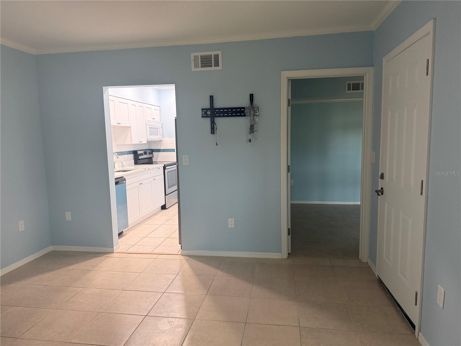 179 MEDALLION BLVD #D — photo 10