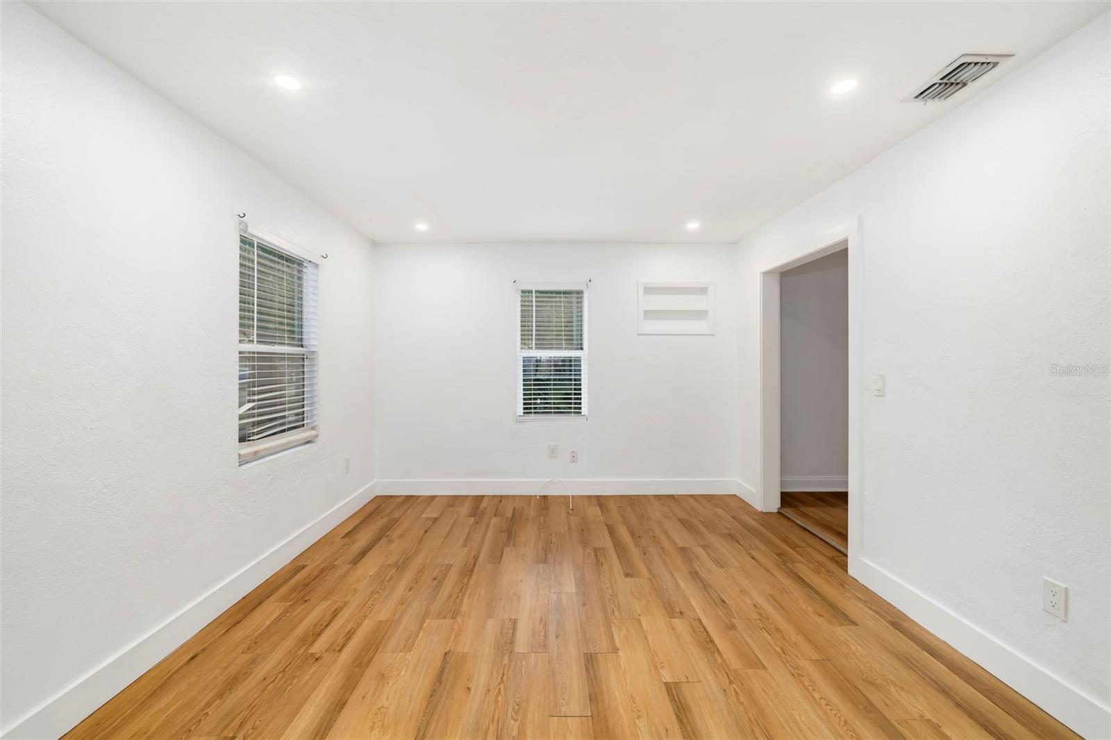 1636 PRESCOTT ST S — photo 16