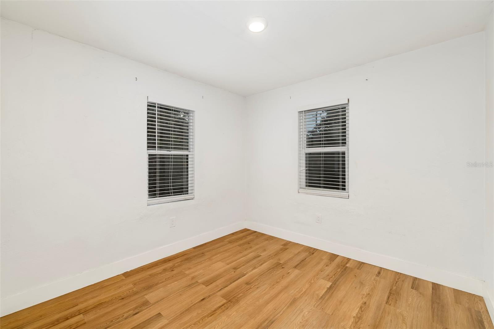 1636 PRESCOTT ST S — photo 31