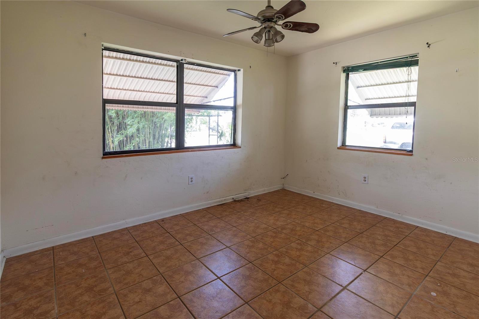 8338 BUMFORD AVE — photo 17