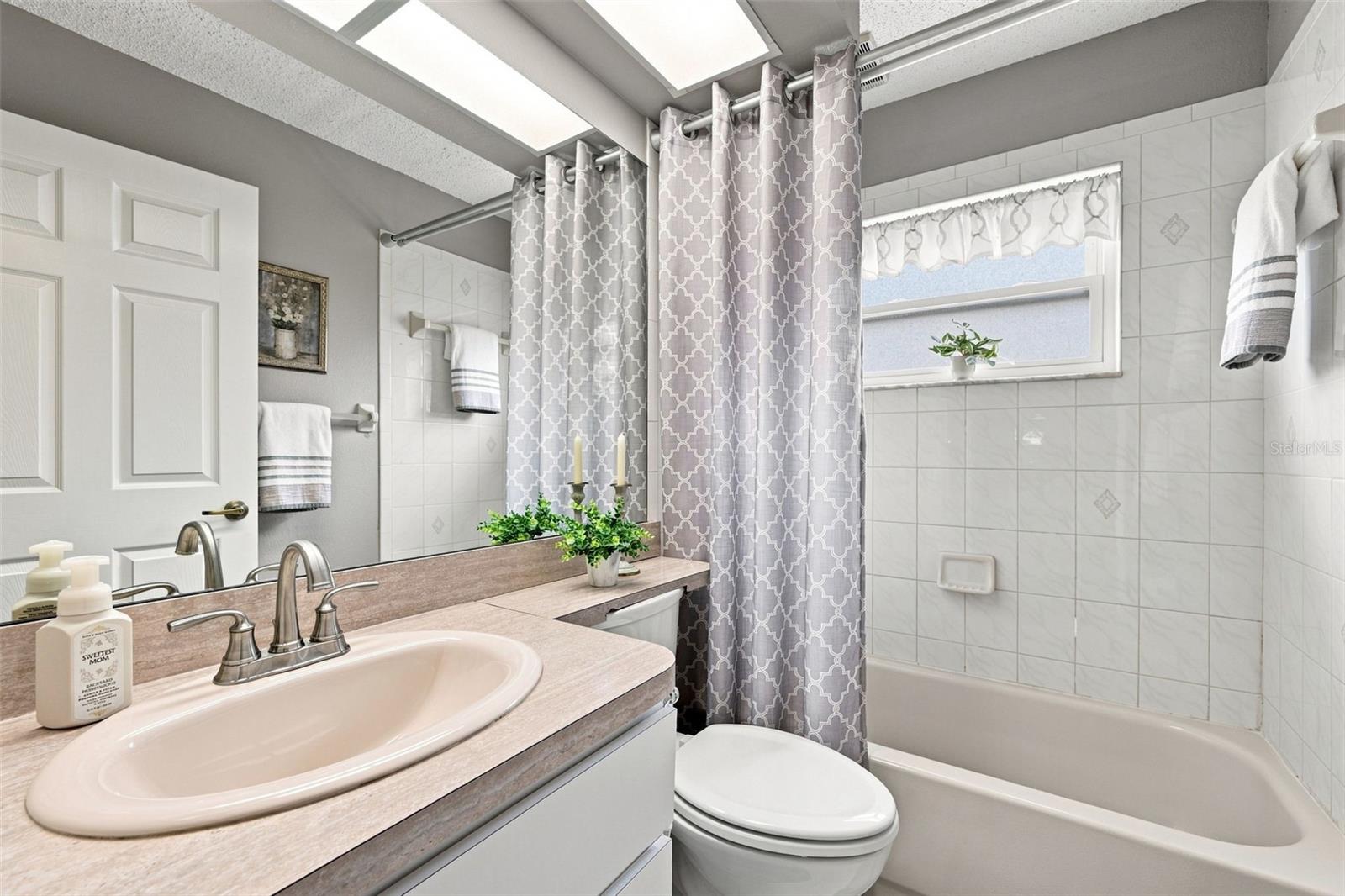 4352 OLIN ST — photo 32