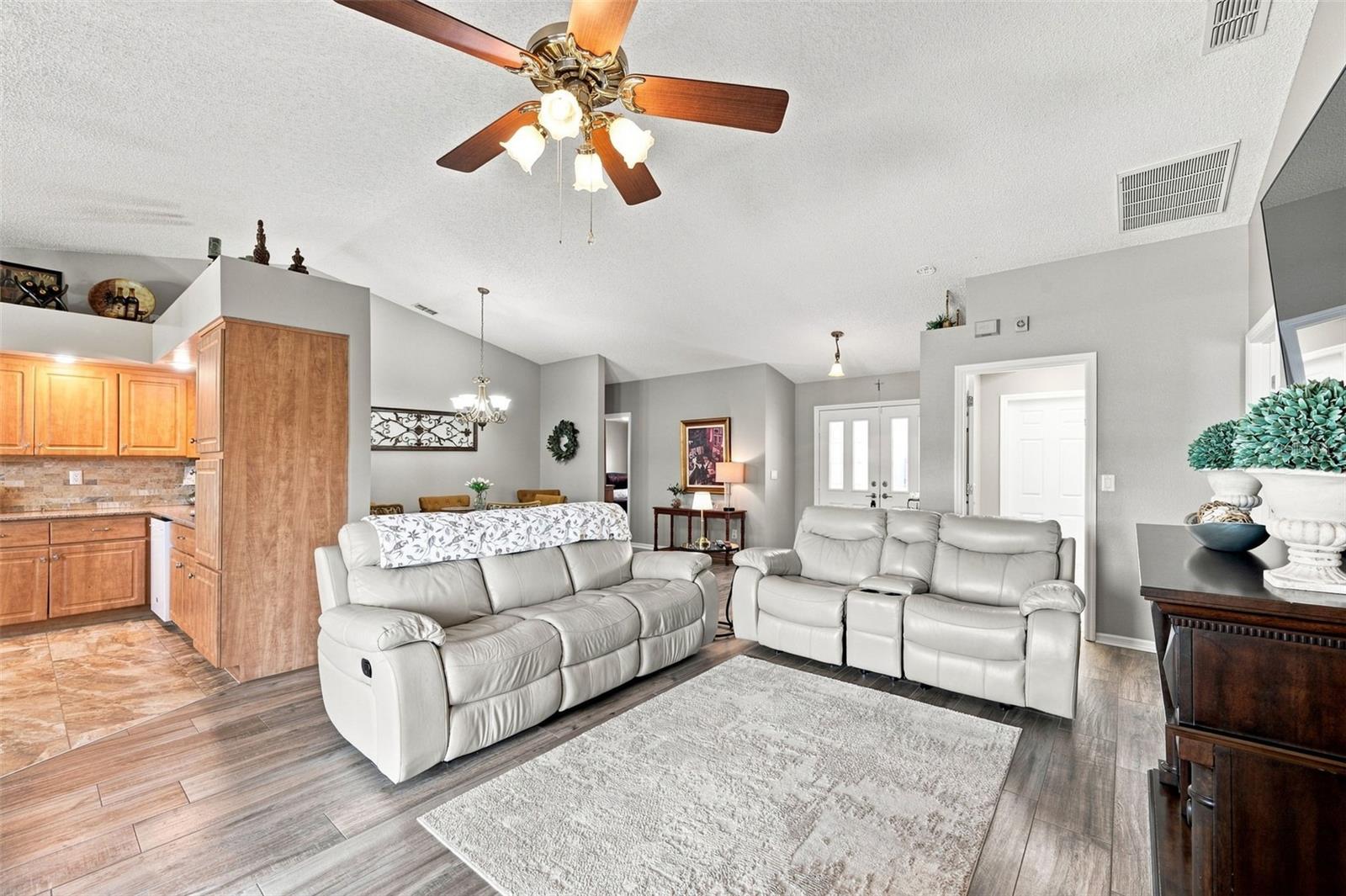 4352 OLIN ST — photo 19