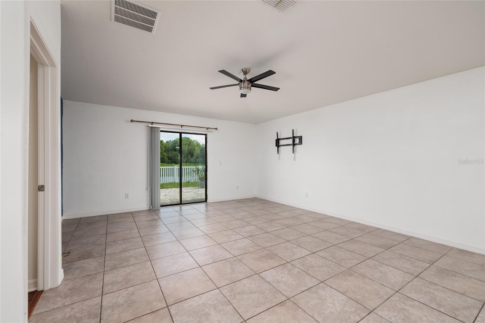 36077 STABLE WILK AVE — photo 18