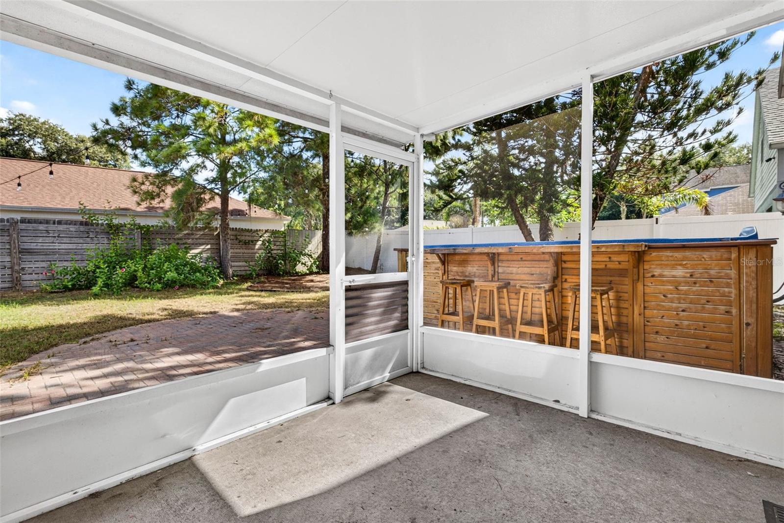 10521 LAKESIDE VISTA DR — photo 46