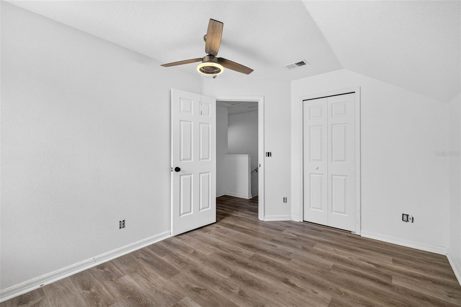 10521 LAKESIDE VISTA DR — photo 39