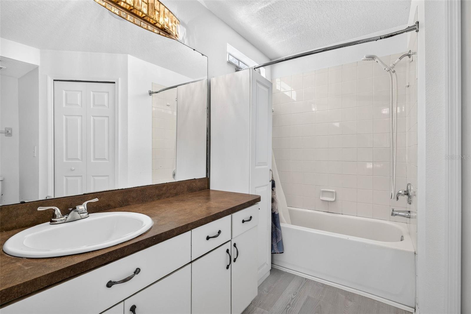 10521 LAKESIDE VISTA DR — photo 30
