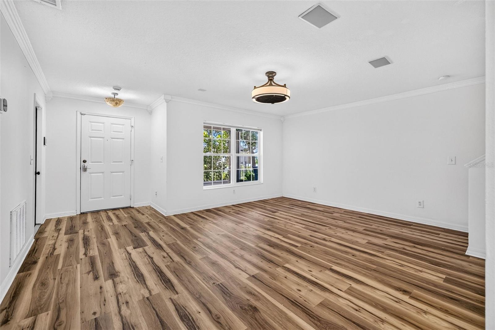 10521 LAKESIDE VISTA DR — photo 18