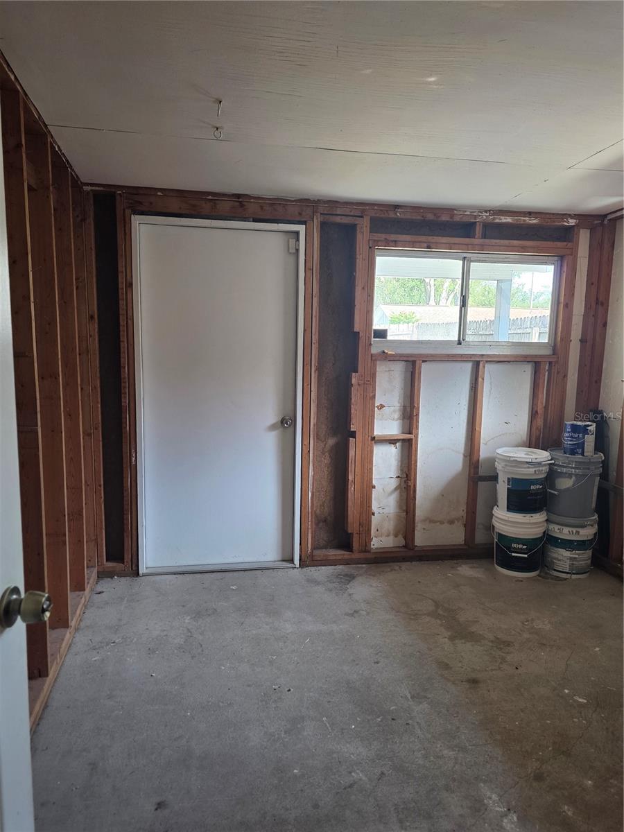 8507 CALADESI ISLAND DR — photo 25