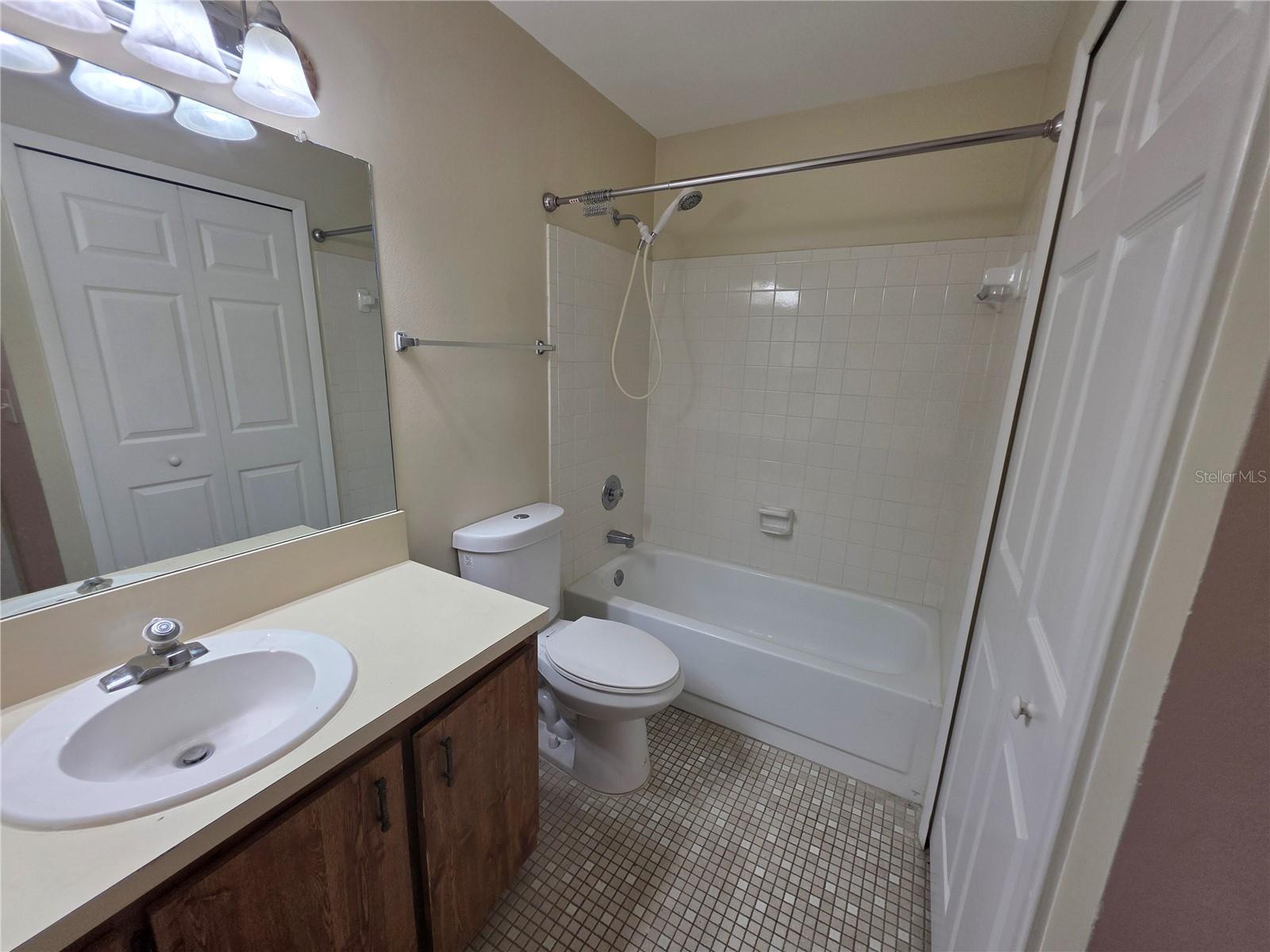 8507 CALADESI ISLAND DR — photo 20